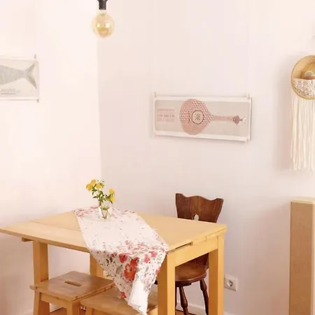 Boho-chic Traditional Historic Centre Flat Lägenhet